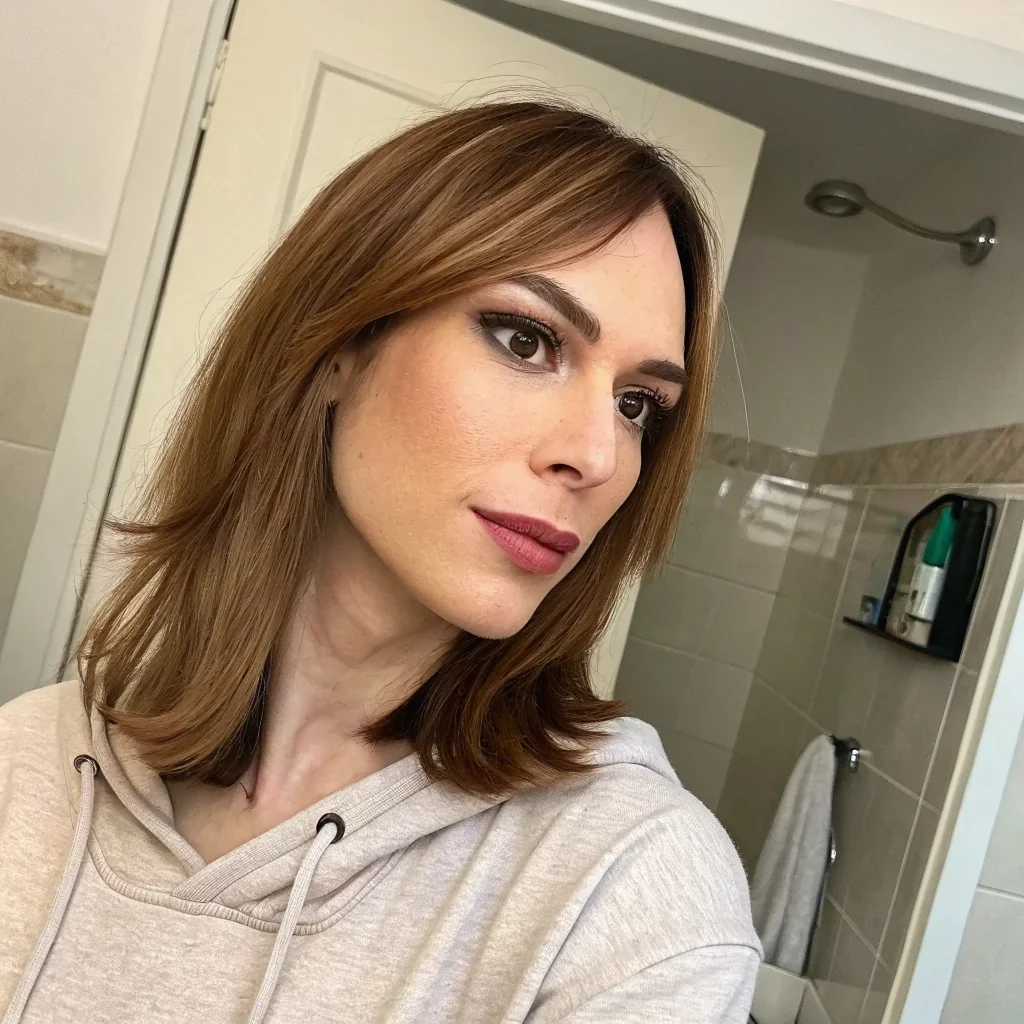 Ava